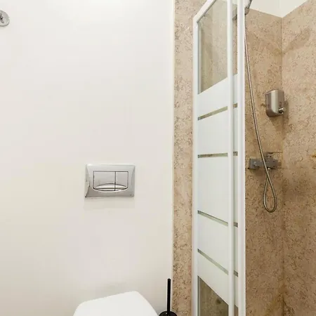 Apartment Bica 10