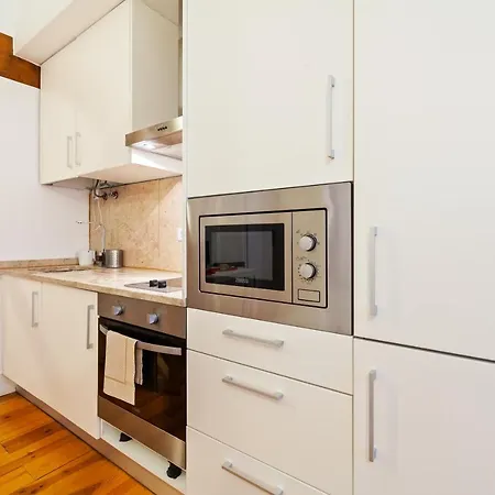 Bica 10 Apartment *